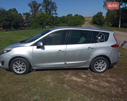 Сірий Рено Гранд Сценік, об'ємом двигуна 1.6 л та пробігом 204 тис. км за 7300 $, фото 7 на Automoto.ua