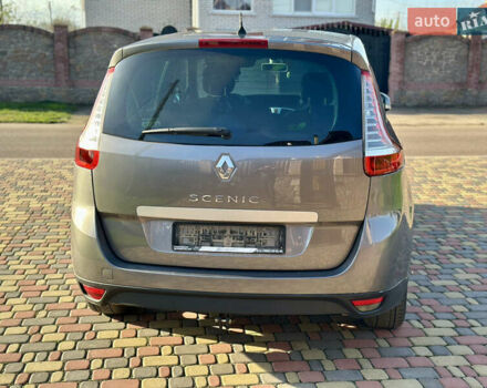 Серый Рено Гранд Сценик, объемом двигателя 1.5 л и пробегом 245 тыс. км за 6299 $, фото 8 на Automoto.ua