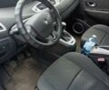 Серый Рено Гранд Сценик, объемом двигателя 1.9 л и пробегом 250 тыс. км за 6400 $, фото 3 на Automoto.ua