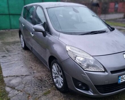 Сірий Рено Гранд Сценік, об'ємом двигуна 1.5 л та пробігом 243 тис. км за 6600 $, фото 2 на Automoto.ua