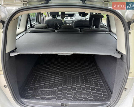 Серый Рено Гранд Сценик, объемом двигателя 1.4 л и пробегом 228 тыс. км за 6500 $, фото 7 на Automoto.ua