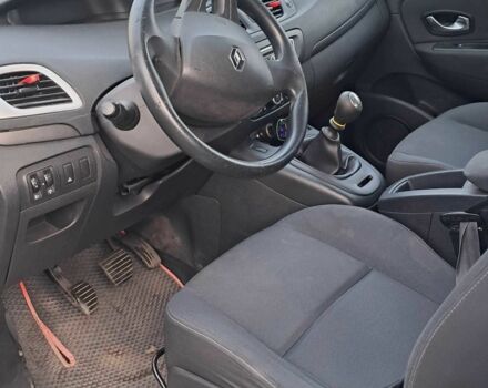 Серый Рено Гранд Сценик, объемом двигателя 1.5 л и пробегом 262 тыс. км за 6899 $, фото 6 на Automoto.ua
