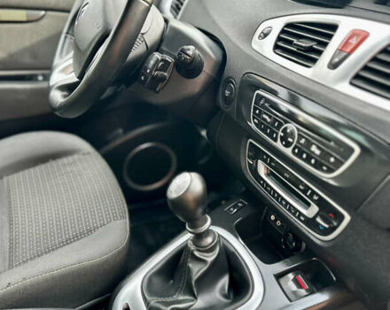 Рено Гранд Сценик 2009 в Житомире на Automoto.ua Серый Рено Гранд Сценик, объемом двигателя 1.5 л и пробегом 245 тыс. км за 6299 $, фото 9 на Automoto.ua