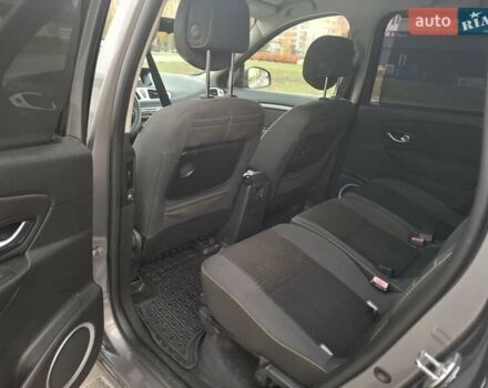 Рено Гранд Сценик 2009 в Черкассах на Automoto.ua Серый Рено Гранд Сценик, объемом двигателя 1.5 л и пробегом 275 тыс. км за 7500 $, фото 13 на Automoto.ua