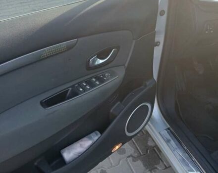 Серый Рено Гранд Сценик, объемом двигателя 1.9 л и пробегом 261 тыс. км за 6500 $, фото 19 на Automoto.ua