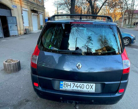 Серый Рено Гранд Сценик, объемом двигателя 2 л и пробегом 333 тыс. км за 6600 $, фото 2 на Automoto.ua