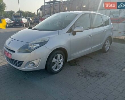 Серый Рено Гранд Сценик, объемом двигателя 1.9 л и пробегом 261 тыс. км за 6500 $, фото 10 на Automoto.ua