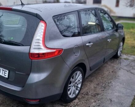 Сірий Рено Гранд Сценік, об'ємом двигуна 1.5 л та пробігом 243 тис. км за 6600 $, фото 1 на Automoto.ua