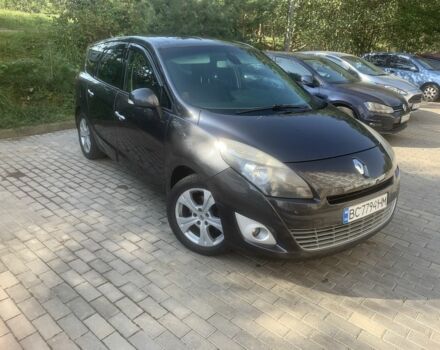 Серый Рено Гранд Сценик, объемом двигателя 1.5 л и пробегом 320 тыс. км за 6800 $, фото 1 на Automoto.ua