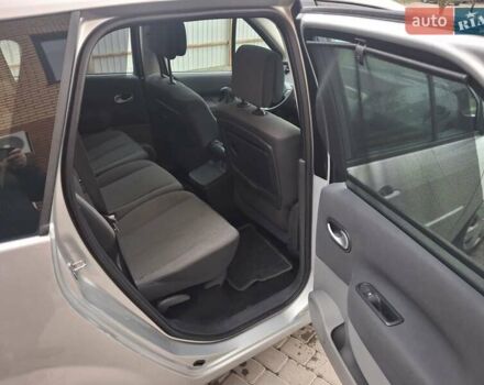 Сірий Рено Гранд Сценік, об'ємом двигуна 1.6 л та пробігом 212 тис. км за 6500 $, фото 27 на Automoto.ua