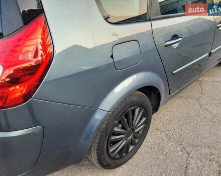 Серый Рено Гранд Сценик, объемом двигателя 1.6 л и пробегом 194 тыс. км за 6300 $, фото 98 на Automoto.ua