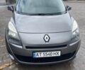 Серый Рено Гранд Сценик, объемом двигателя 1.5 л и пробегом 284 тыс. км за 5400 $, фото 1 на Automoto.ua