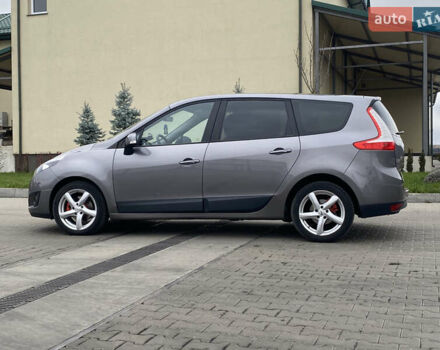 Серый Рено Гранд Сценик, объемом двигателя 1.46 л и пробегом 243 тыс. км за 6900 $, фото 8 на Automoto.ua