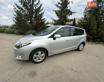 Серый Рено Гранд Сценик, объемом двигателя 1.4 л и пробегом 228 тыс. км за 6500 $, фото 10 на Automoto.ua