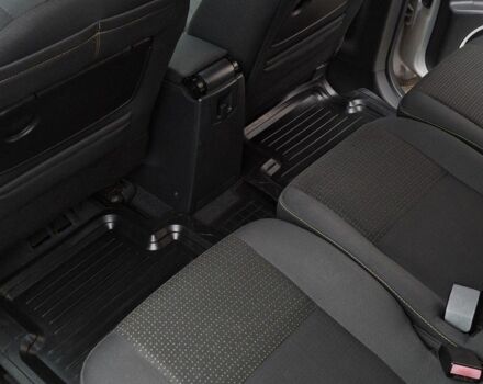 Серый Рено Гранд Сценик, объемом двигателя 1.5 л и пробегом 263 тыс. км за 6200 $, фото 10 на Automoto.ua