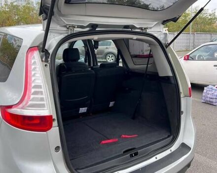 Сірий Рено Гранд Сценік, об'ємом двигуна 1.6 л та пробігом 245 тис. км за 6350 $, фото 12 на Automoto.ua