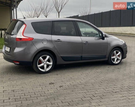 Серый Рено Гранд Сценик, объемом двигателя 1.46 л и пробегом 243 тыс. км за 6900 $, фото 14 на Automoto.ua
