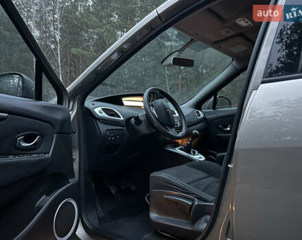 Серый Рено Гранд Сценик, объемом двигателя 1.6 л и пробегом 170 тыс. км за 6999 $, фото 20 на Automoto.ua