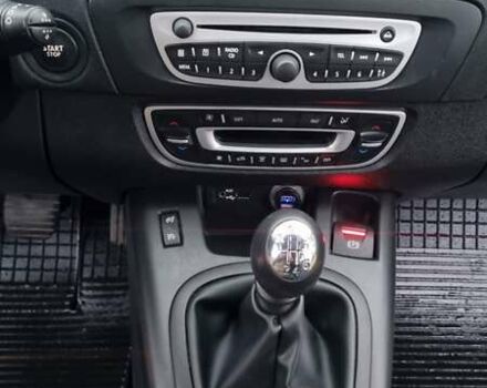 Сірий Рено Гранд Сценік, об'ємом двигуна 1.5 л та пробігом 243 тис. км за 6600 $, фото 25 на Automoto.ua