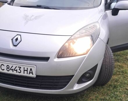 Серый Рено Гранд Сценик, объемом двигателя 1.5 л и пробегом 262 тыс. км за 6899 $, фото 2 на Automoto.ua