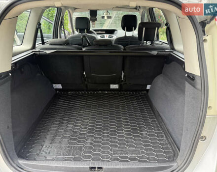 Серый Рено Гранд Сценик, объемом двигателя 1.4 л и пробегом 228 тыс. км за 6500 $, фото 4 на Automoto.ua