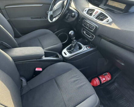 Серый Рено Гранд Сценик, объемом двигателя 1.5 л и пробегом 245 тыс. км за 6299 $, фото 26 на Automoto.ua