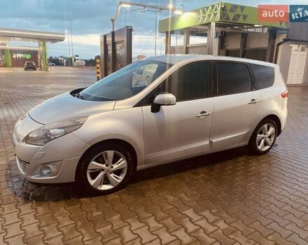 Серый Рено Гранд Сценик, объемом двигателя 1.4 л и пробегом 280 тыс. км за 6900 $, фото 1 на Automoto.ua