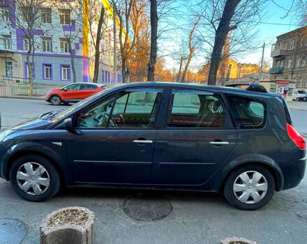 Серый Рено Гранд Сценик, объемом двигателя 2 л и пробегом 333 тыс. км за 6600 $, фото 5 на Automoto.ua