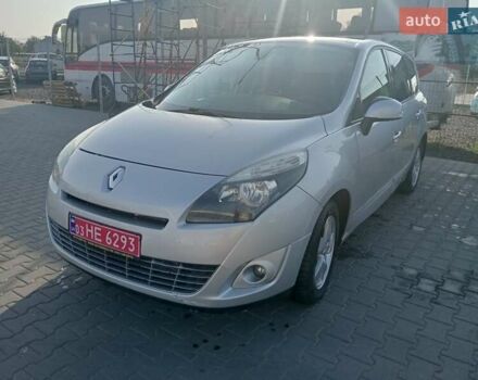 Серый Рено Гранд Сценик, объемом двигателя 1.9 л и пробегом 261 тыс. км за 6500 $, фото 9 на Automoto.ua