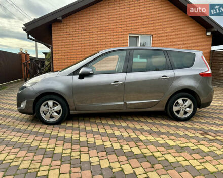 Рено Гранд Сценик 2009 в Житомире на Automoto.ua Серый Рено Гранд Сценик, объемом двигателя 1.5 л и пробегом 245 тыс. км за 6299 $, фото 4 на Automoto.ua
