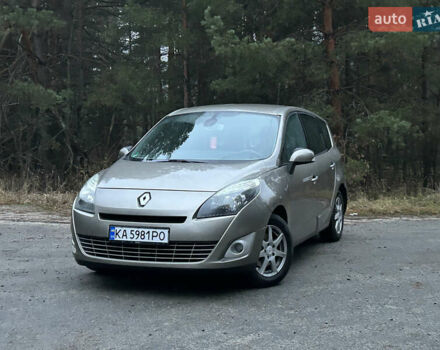 Серый Рено Гранд Сценик, объемом двигателя 1.6 л и пробегом 170 тыс. км за 6999 $, фото 2 на Automoto.ua