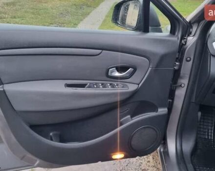 Сірий Рено Гранд Сценік, об'ємом двигуна 1.5 л та пробігом 243 тис. км за 6600 $, фото 28 на Automoto.ua