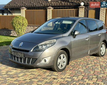 Серый Рено Гранд Сценик, объемом двигателя 1.5 л и пробегом 245 тыс. км за 6299 $, фото 3 на Automoto.ua