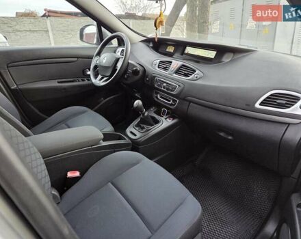 Сірий Рено Гранд Сценік, об'ємом двигуна 1.6 л та пробігом 245 тис. км за 6350 $, фото 2 на Automoto.ua