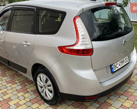 Серый Рено Гранд Сценик, объемом двигателя 1.46 л и пробегом 292 тыс. км за 6299 $, фото 3 на Automoto.ua