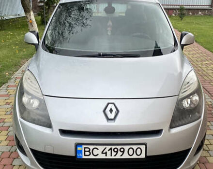 Серый Рено Гранд Сценик, объемом двигателя 1.46 л и пробегом 292 тыс. км за 6299 $, фото 1 на Automoto.ua