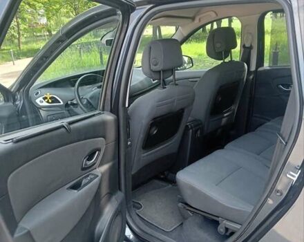 Серый Рено Гранд Сценик, объемом двигателя 1.4 л и пробегом 205 тыс. км за 6200 $, фото 10 на Automoto.ua