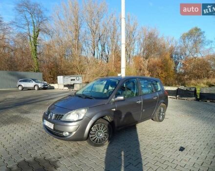 Серый Рено Гранд Сценик, объемом двигателя 2 л и пробегом 288 тыс. км за 5900 $, фото 33 на Automoto.ua