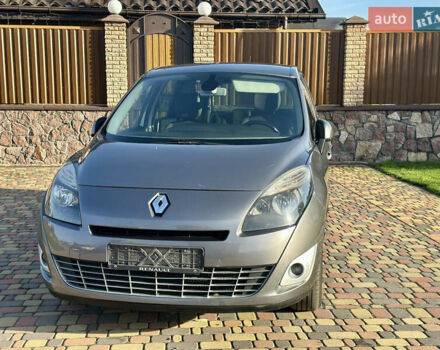 Серый Рено Гранд Сценик, объемом двигателя 1.5 л и пробегом 245 тыс. км за 6299 $, фото 2 на Automoto.ua