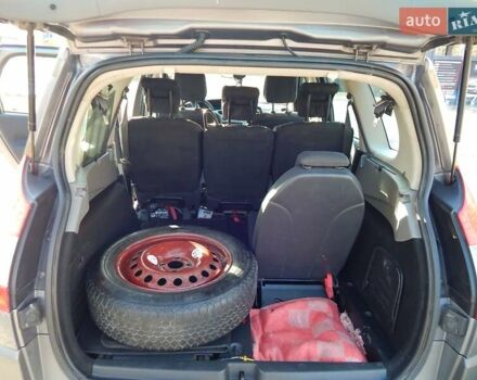 Серый Рено Гранд Сценик, объемом двигателя 2 л и пробегом 288 тыс. км за 5900 $, фото 8 на Automoto.ua