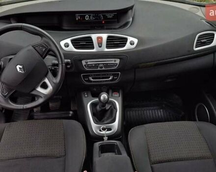 Серый Рено Гранд Сценик, объемом двигателя 1.46 л и пробегом 263 тыс. км за 6200 $, фото 3 на Automoto.ua