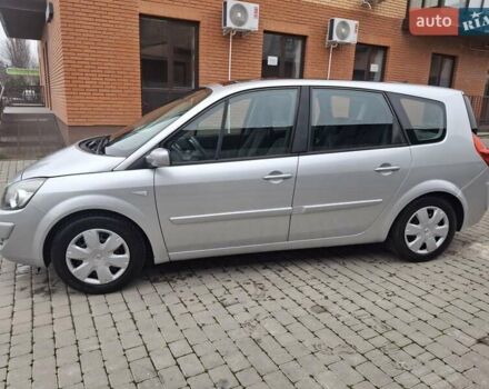 Сірий Рено Гранд Сценік, об'ємом двигуна 1.6 л та пробігом 212 тис. км за 6500 $, фото 2 на Automoto.ua