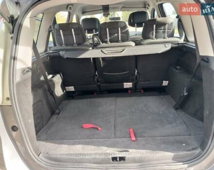 Серый Рено Гранд Сценик, объемом двигателя 1.5 л и пробегом 188 тыс. км за 8300 $, фото 45 на Automoto.ua