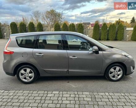 Рено Гранд Сценик 2010 в Луцке на Automoto.ua Серый Рено Гранд Сценик, объемом двигателя 2.02 л и пробегом 232 тыс. км за 7950 $, фото 3 на Automoto.ua