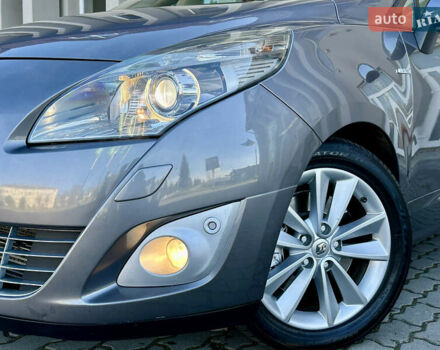 Серый Рено Гранд Сценик, объемом двигателя 2 л и пробегом 244 тыс. км за 7800 $, фото 39 на Automoto.ua