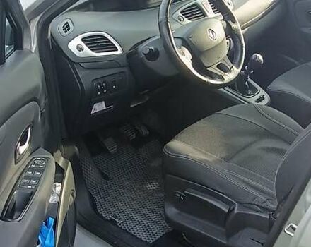 Серый Рено Гранд Сценик, объемом двигателя 1.46 л и пробегом 244 тыс. км за 7700 $, фото 4 на Automoto.ua