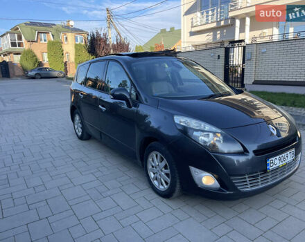 Серый Рено Гранд Сценик, объемом двигателя 1.5 л и пробегом 300 тыс. км за 5999 $, фото 6 на Automoto.ua