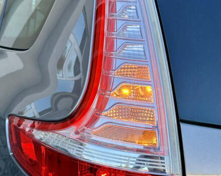 Серый Рено Гранд Сценик, объемом двигателя 2 л и пробегом 244 тыс. км за 7800 $, фото 40 на Automoto.ua