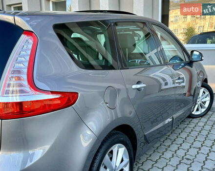 Серый Рено Гранд Сценик, объемом двигателя 2 л и пробегом 244 тыс. км за 7800 $, фото 13 на Automoto.ua