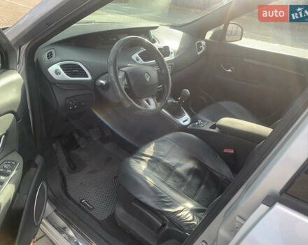 Серый Рено Гранд Сценик, объемом двигателя 1.87 л и пробегом 324 тыс. км за 5700 $, фото 7 на Automoto.ua